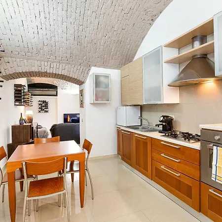 Appartement La Cantinetta Di - The Wine Cave In Milan, Huge 110sqm Next To Station Milan