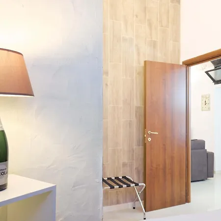 Appartement La Cantinetta Di - The Wine Cave In Milan, Huge 110sqm Next To Station